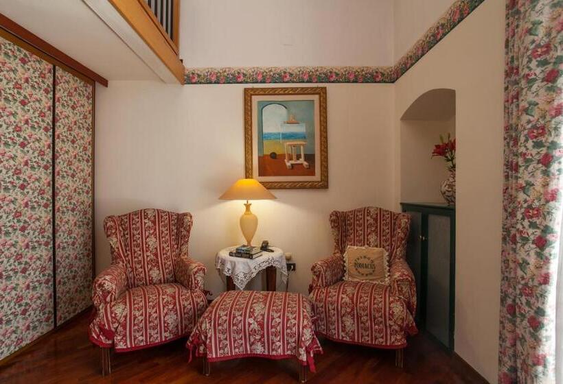 استودیوی استاندارد, Zodiacus Residence