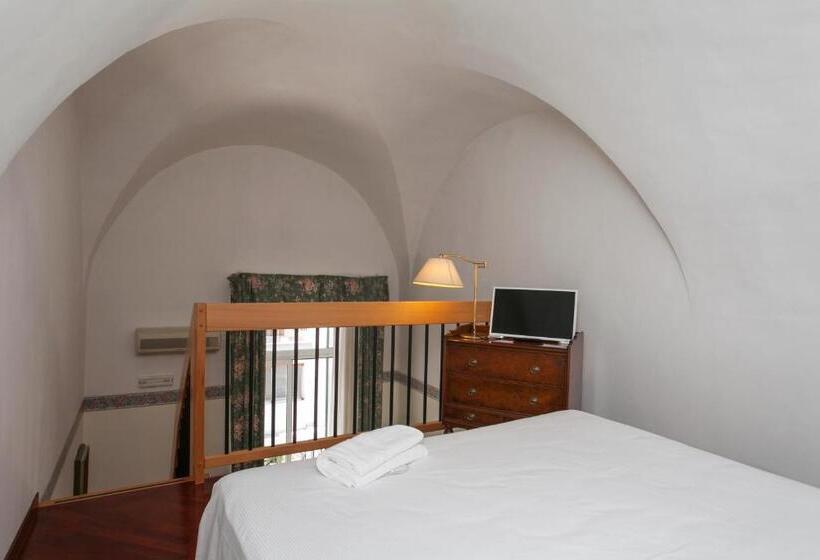 اتاق سوپریور, Zodiacus Residence