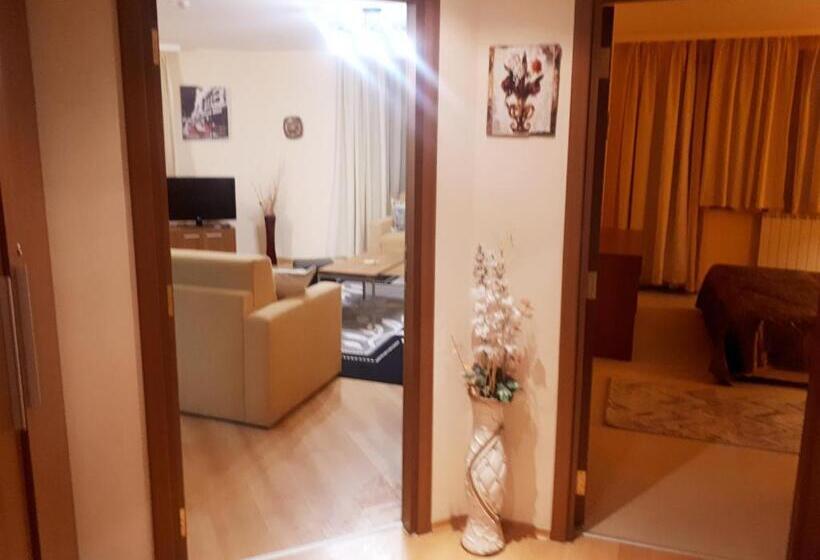 آپارتمان 1 خوابه با تراس, Enjoy Studios And Lovely Apartment Villa Park