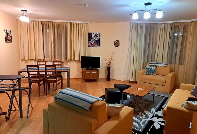آپارتمان 1 خوابه با تراس, Enjoy Studios And Lovely Apartment Villa Park