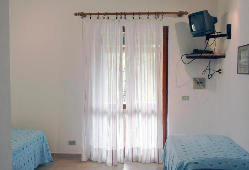 آپارتمان 1 خوابه با تراس, Casa Roberta