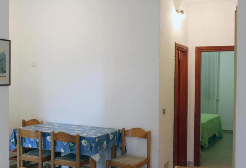 آپارتمان 1 خوابه با تراس, Casa Roberta
