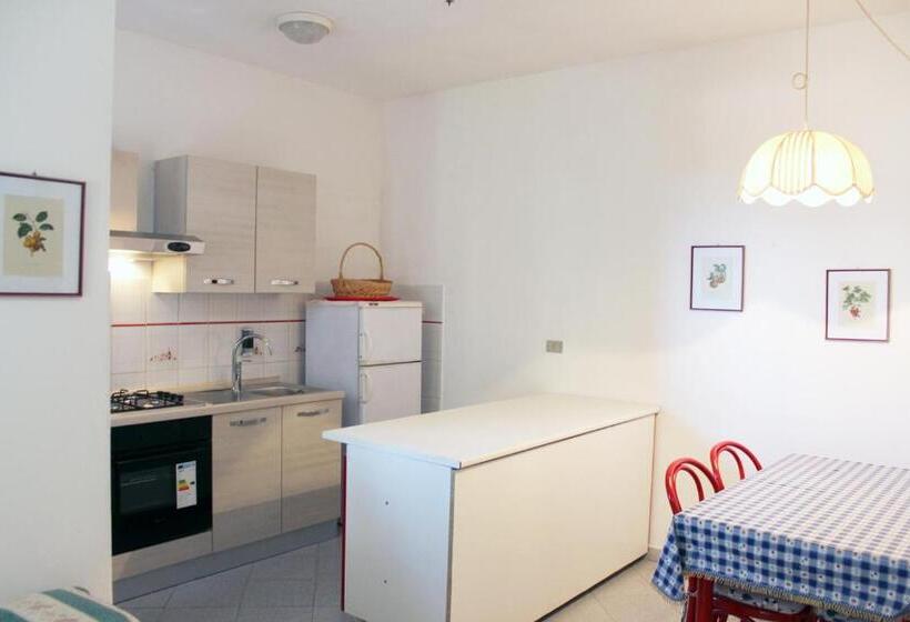 آپارتمان 1 خوابه همکف, Casa Roberta