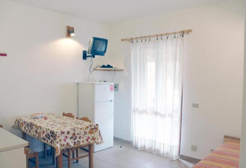 آپارتمان 1 خوابه با تراس, Casa Roberta