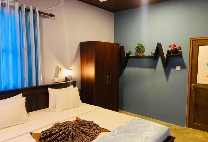 کلبه ییلاقی, Nilaveli Hybrid Holiday