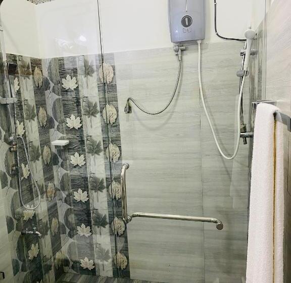 اتاق لوکس خانوادگی, Nilaveli Hybrid Holiday
