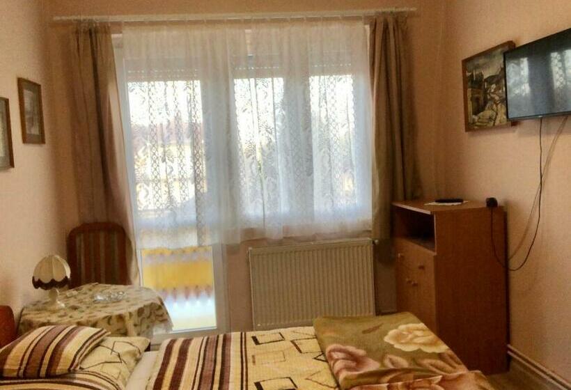 اتاق استاندارد, Károly Vendégház