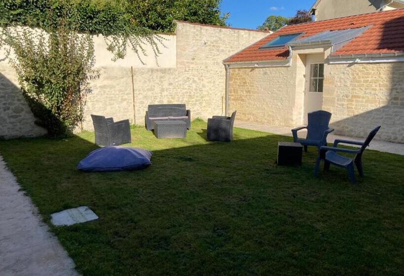 استودیوی استاندارد, Appart’hôtel Saint Patrice