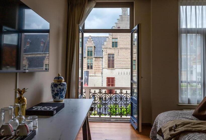 Номер Deluxe с Балконом, Boutique Hotel No5