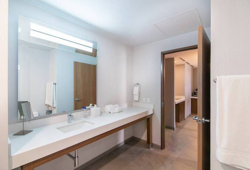 스위트, Courtyard By Marriott Mexicali