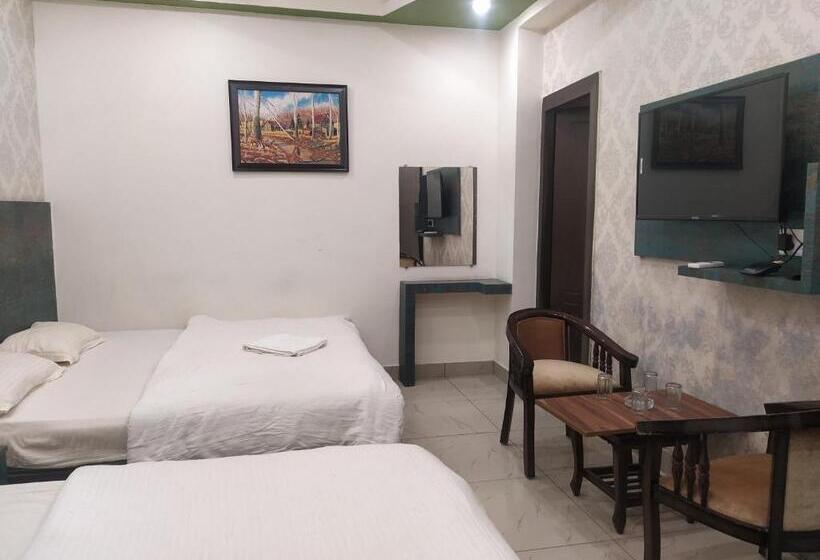 Четырехместный Номер Стандарт, Geeta Residency Haridwar