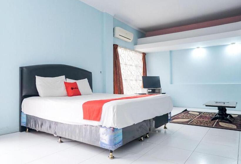 סוויטה, Reddoorz Plus @ Jalan Iskandar Muda Medan