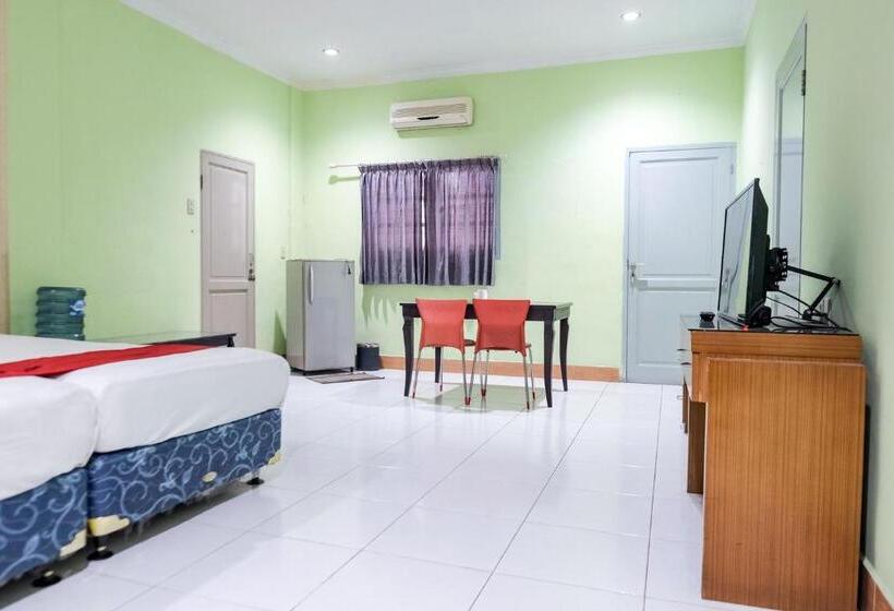 חדר משפחתי, Reddoorz Plus @ Jalan Iskandar Muda Medan