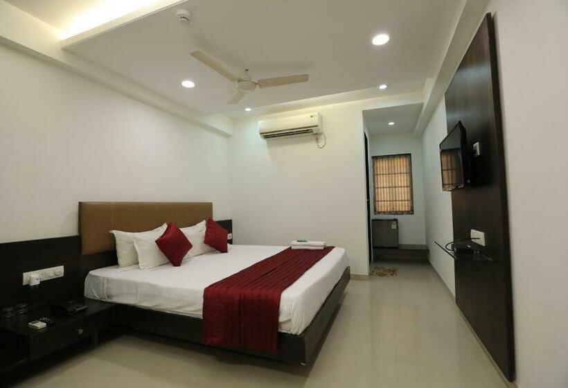 اتاق اکونومی, Shagun Rooms & Banquet, Surat