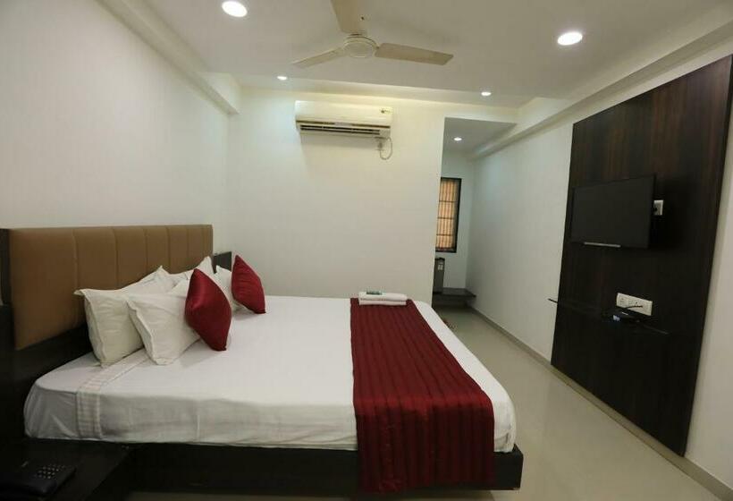 اتاق اکونومی, Shagun Rooms & Banquet, Surat