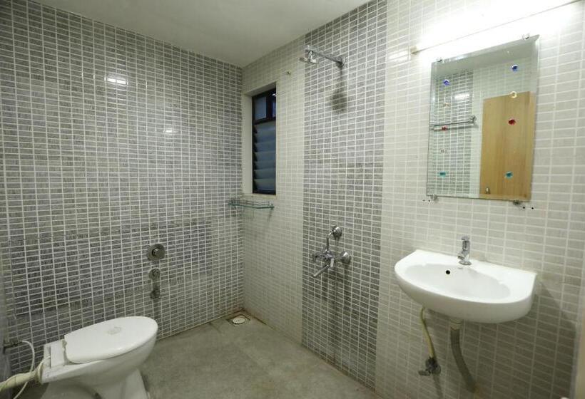 اتاق لوکس, Shagun Rooms & Banquet, Surat