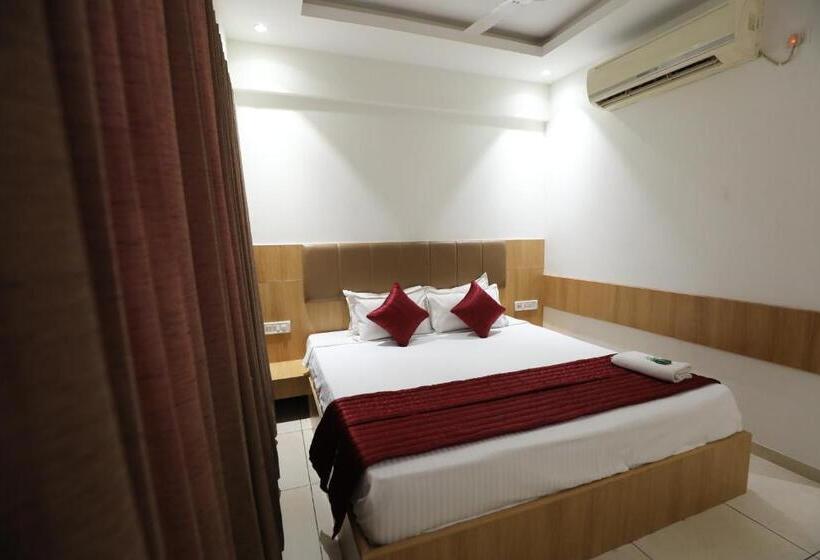 اتاق لوکس, Shagun Rooms & Banquet, Surat