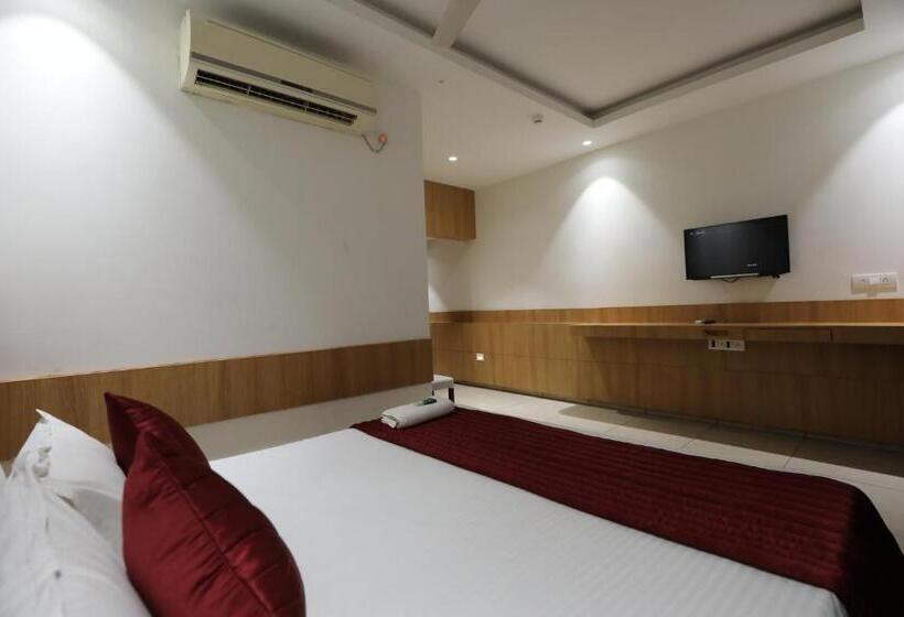 اتاق لوکس, Shagun Rooms & Banquet, Surat