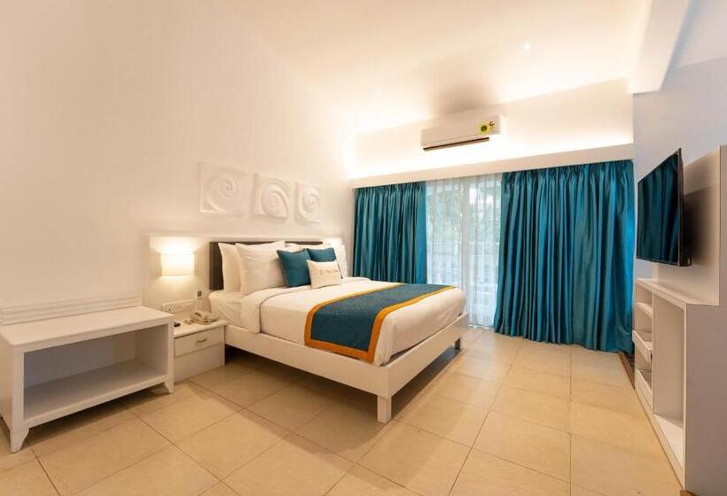 اتاق لوکس با بالکن, Zone Connect By The Park Calangute