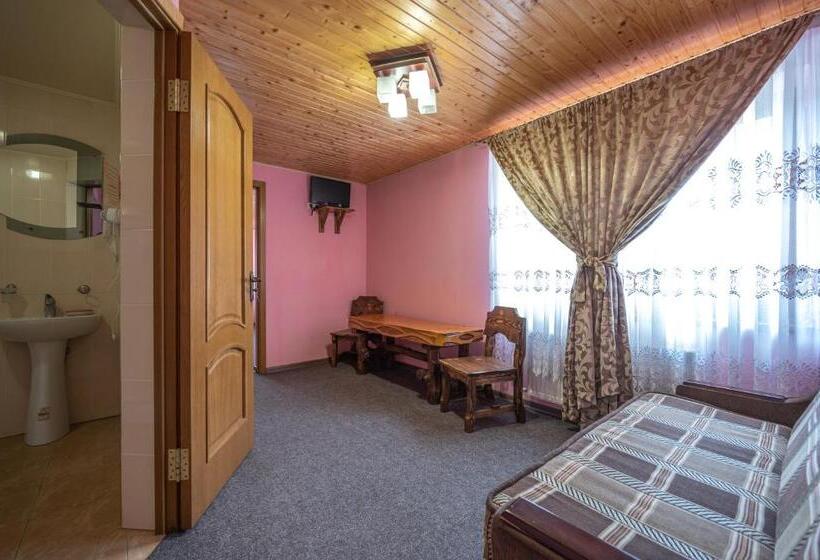 سوییت خانوادگی, марина