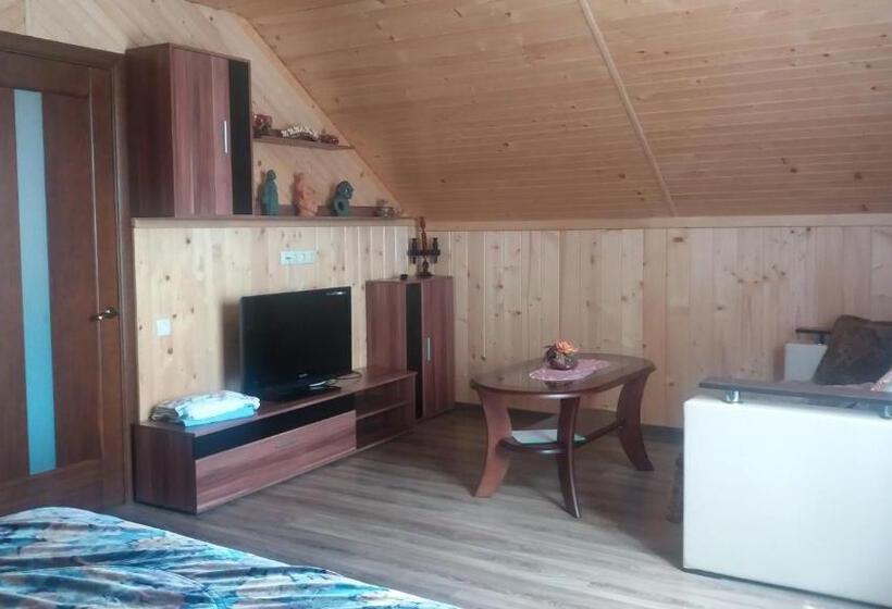 Люкс с Балконом, котедж хата рибака