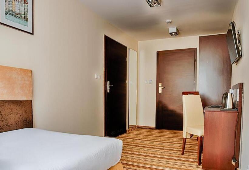 Номер Стандарт Индивидуальный, Boutique Hotel S Kwiska   Legnicka