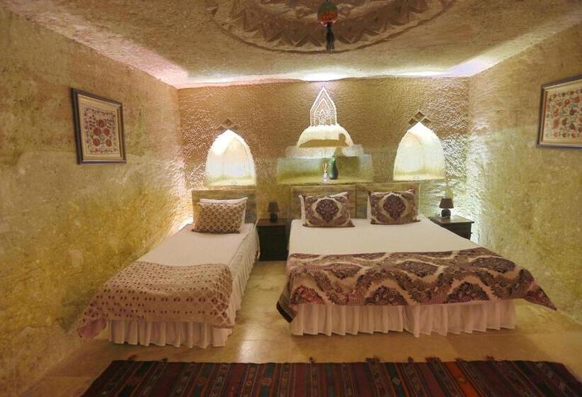 バルコニー付きスタンダードトリプルルーム, Cappadocia Abras Cave