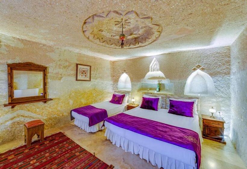 غرفة قياسية ثلاثية مزودة بشرفة, Cappadocia Abras Cave