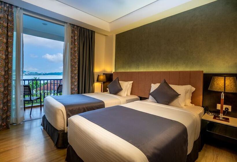 Номер Deluxe Вид на Море, Dayang Bay Resort Langkawi