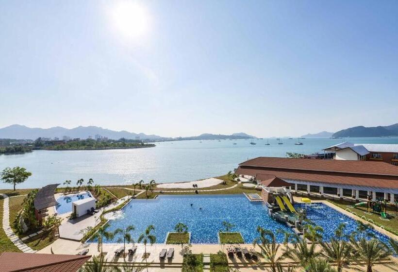 Номер Deluxe Вид на Море, Dayang Bay Resort Langkawi