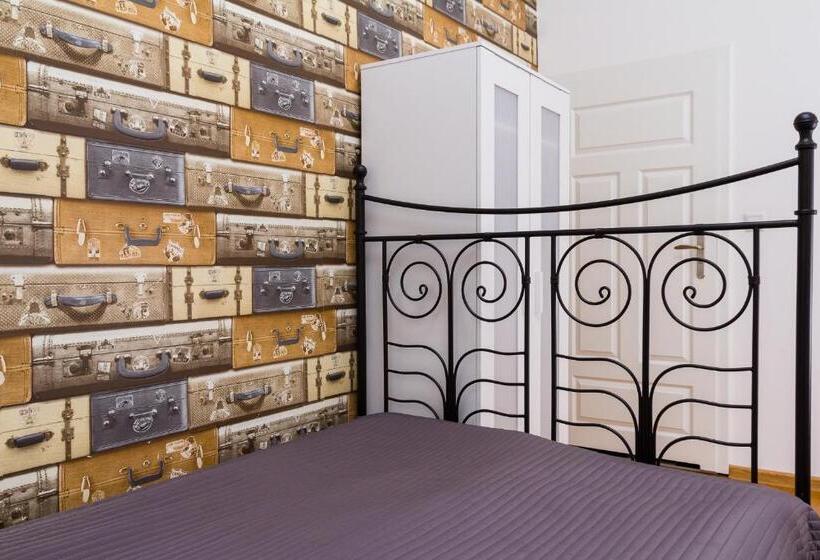 اتاق استاندارد, Retro Hostel