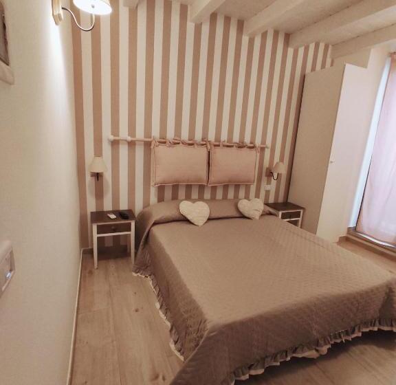 اتاق استاندارد با بالکن, B&b La Maison Del Borgo Antico
