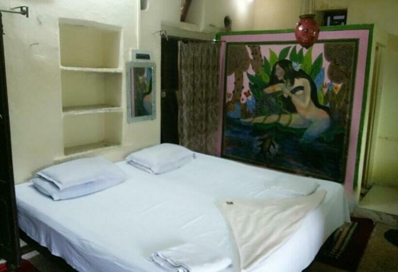 Номер Стандарт Вид на Озеро, Haveli Uma Megh Tourist Guest House