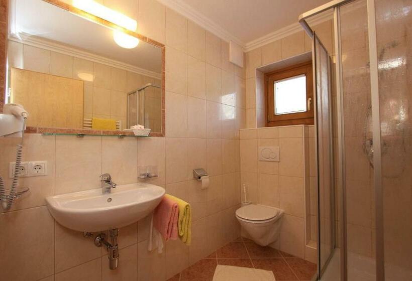 اتاق استاندارد با بالکن, Haus Montjola