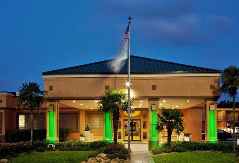장애인을 위한 퀸사이즈 스탠다드 룸, Quality Inn Morgan City