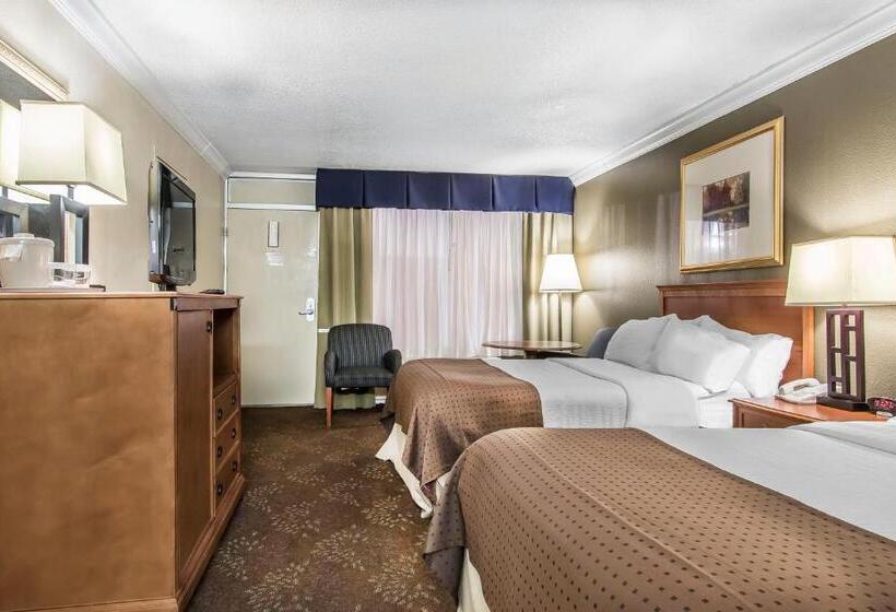 4인용 스탠다드 룸, Quality Inn Morgan City