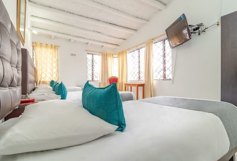 Quarto Triplo Estandar, Casa Hotel Victoria