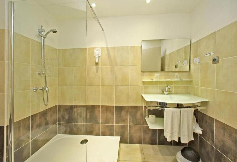 Номер Стандарт, Hôtel O'nice Saintes