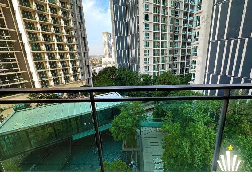 استودیو استاندارد با چشم‌انداز استخر, The Shore Hotel & Residences By La Vista