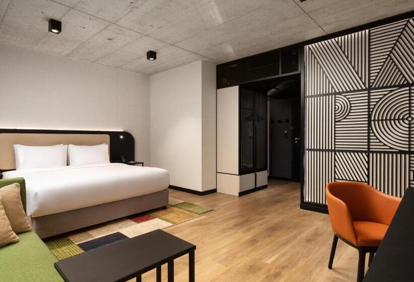 سوئیت با تخت بزرگ, Hyatt Place Krakow