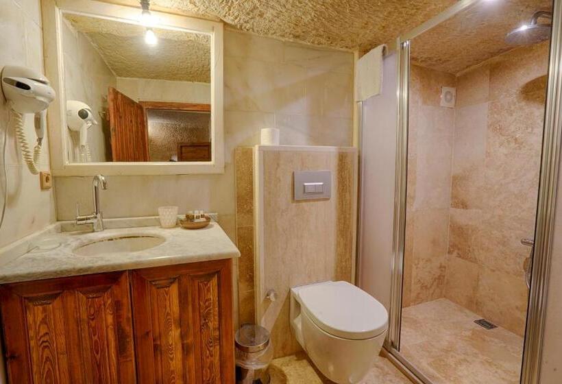 سوییت خانوادگی, Tulip Cave Suites