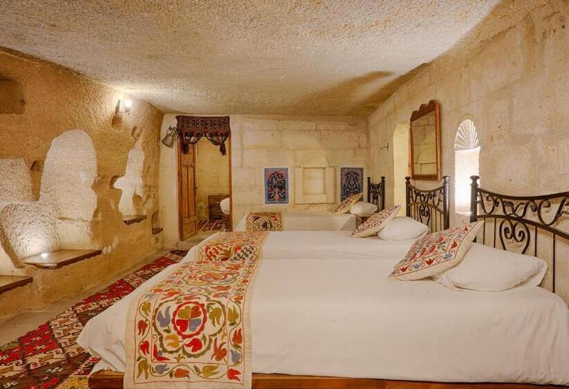 سوییت خانوادگی, Tulip Cave Suites
