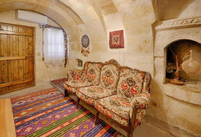 سوییت خانوادگی, Tulip Cave Suites