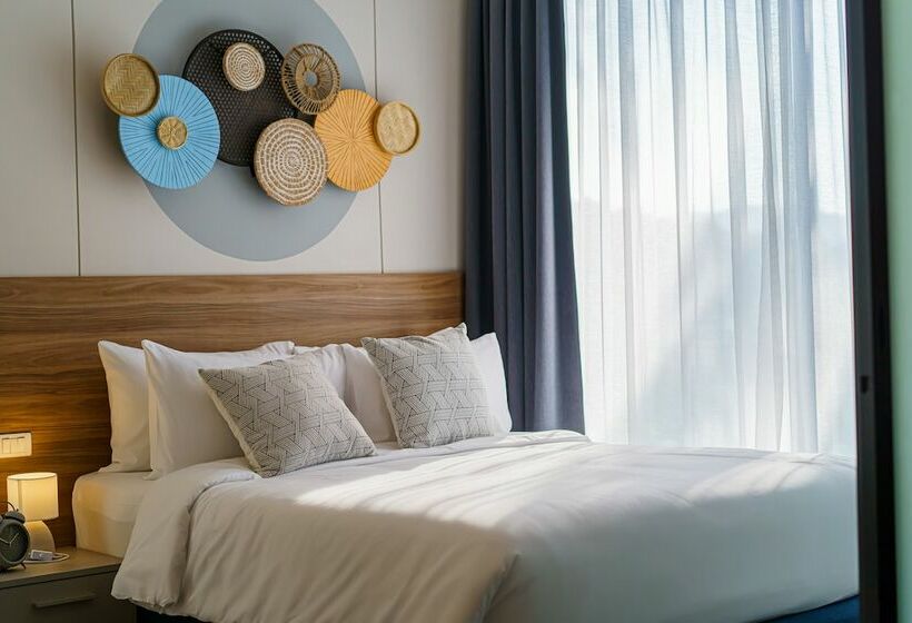 Семейные Апартаменты 3 Спальни, Homa Phuket Town