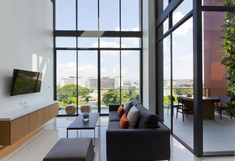 3 Bedroom Duplex Apartment, Eastin Tan Hotel Chiang Mai