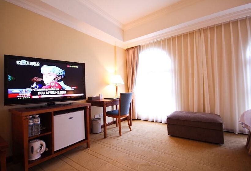 اتاق سوپریور چهار تخته, Grand Boss