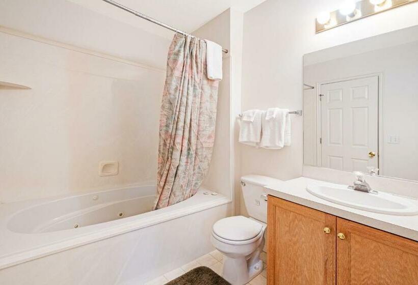 Апартаменты 2 Спальни, Harbor Village Lakeview Condo 9023
