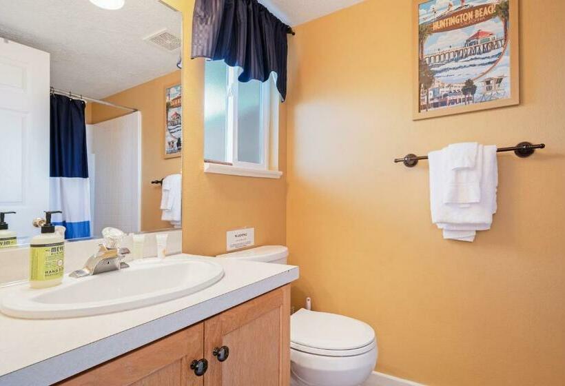 Апартаменты 2 Спальни, Harbor Village Lakeview Condo 9023
