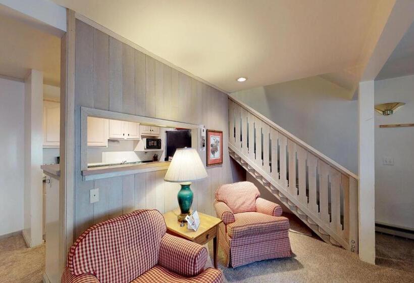 침실 2개 아파트, Prospector Condo