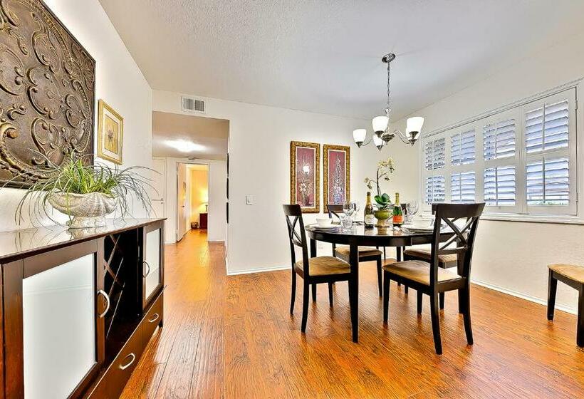 침실 2개 아파트, Ritz Point Condo